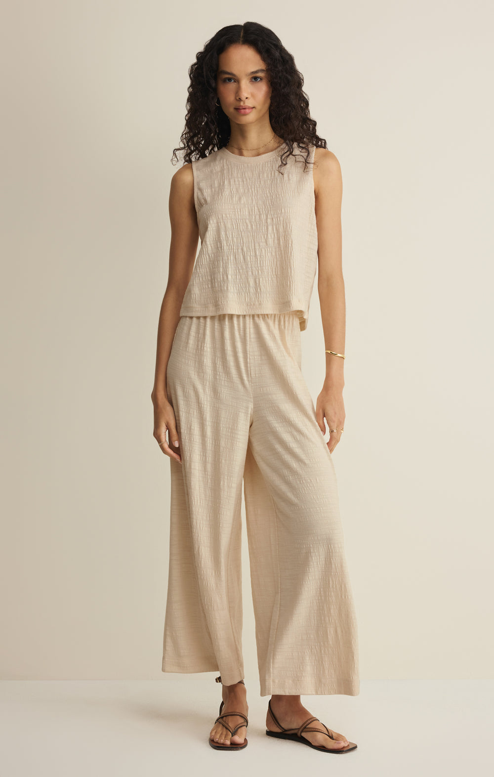 ZP262881_WHW_FB_3